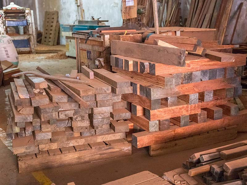 贵定楼梯地板柜门油漆修复